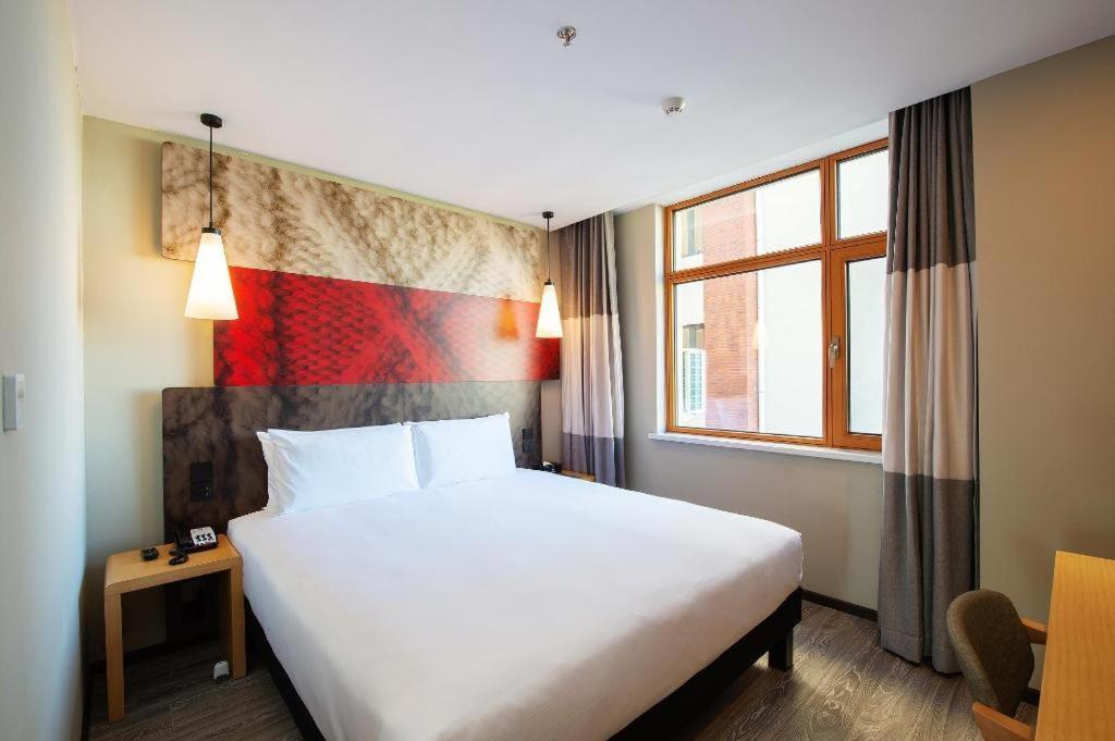 Ji Hotel Shanghai Hongqiao Gubei Fortune Center Екстериор снимка