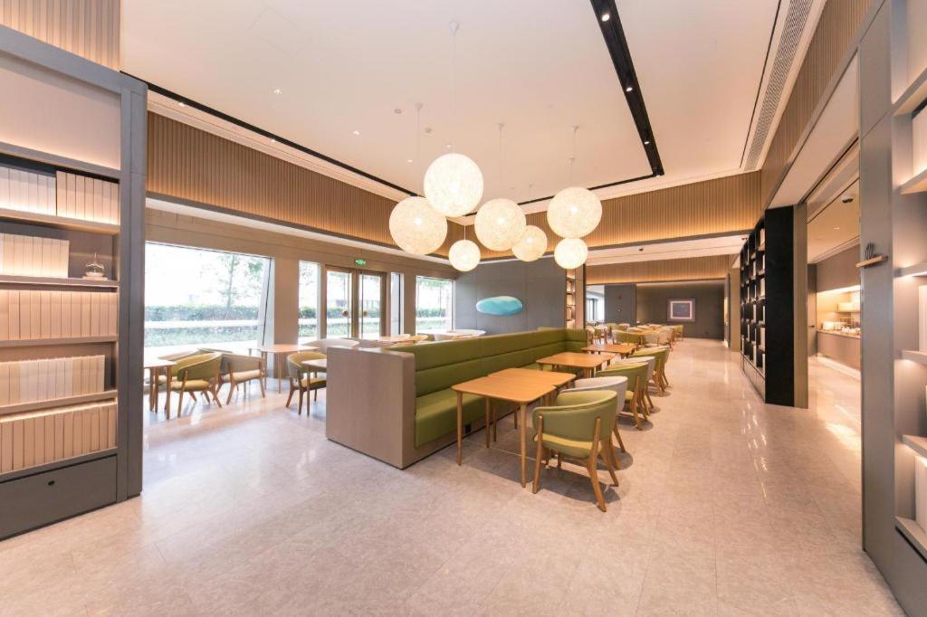 Ji Hotel Shanghai Hongqiao Gubei Fortune Center Екстериор снимка